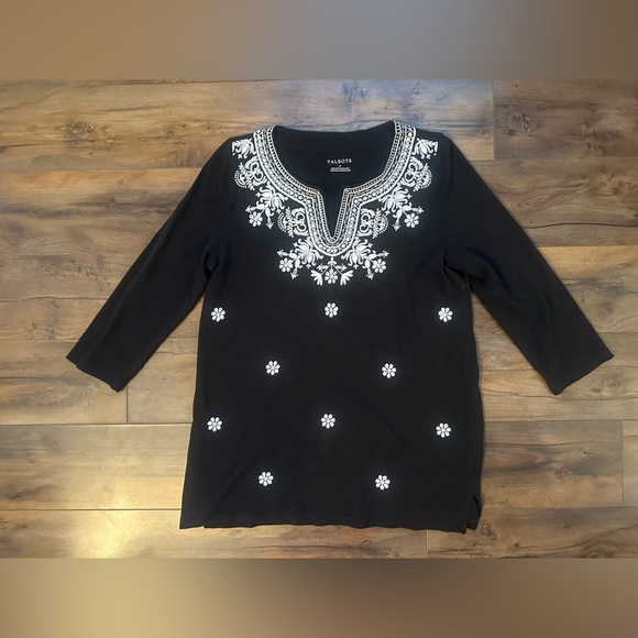Talbots Embroidered Tunic Top Black White Floral Boho 3/4 Sleeve Size M - Picture 2 of 7